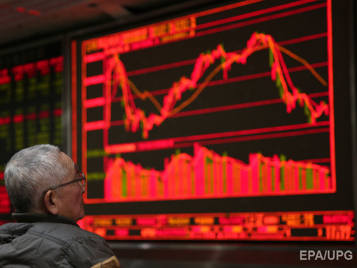 В Китае фондовые индексы снизились на 6%