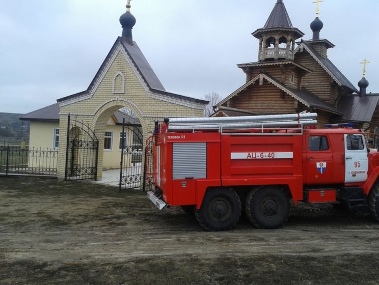 В России во время службы в храме обвалился балкон