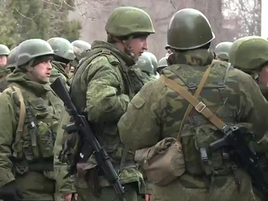 Источник в СБУ: Керченская переправа заблокирована вооруженными людьми из России