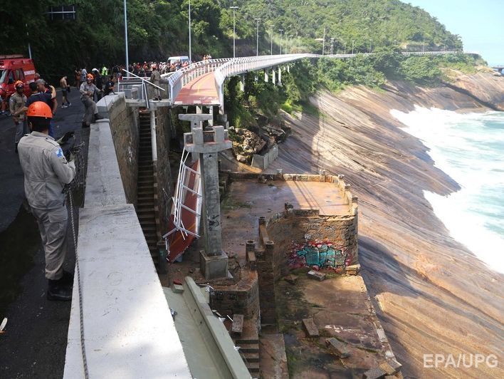 В Рио-де-Жанейро океанская волна разрушила часть моста, есть жертвы