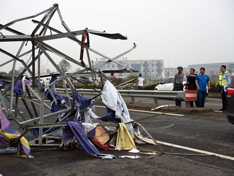 Жертвами торнадо на востоке Китая стали 78 человек