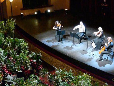 Барселонская опера Liceu устроила концерт для 2292 растений