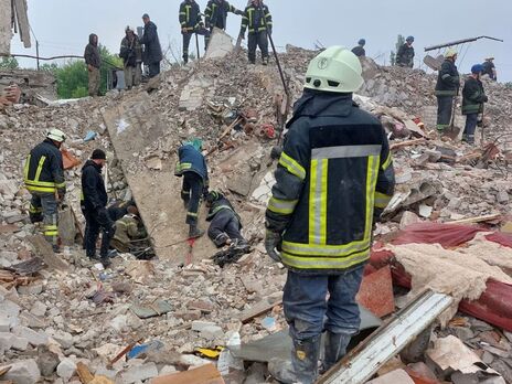В Часовом Яру обнаружены тела 24 погибших в результате ракетного удара оккупантов, спасено девять человек – ГСЧС