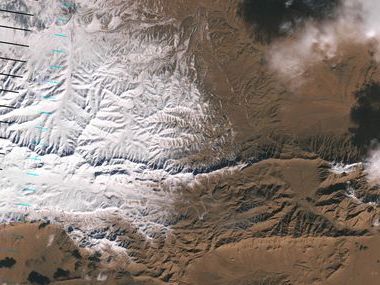 NASA опубликовало спутниковое фото снега в Сахаре