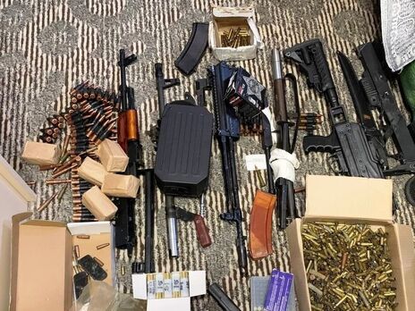 В Украине группировка из шести человек торговала оружием через интернет – полиция. Фото