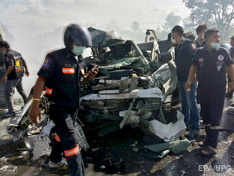 25 человек стали жертвами автомобильной аварии в Таиланде