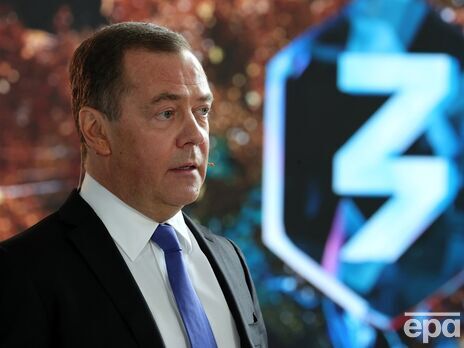 Медведев заявил, что Россия должна приостановить дипотношения с Финляндией, Великобританией и еще рядом стран