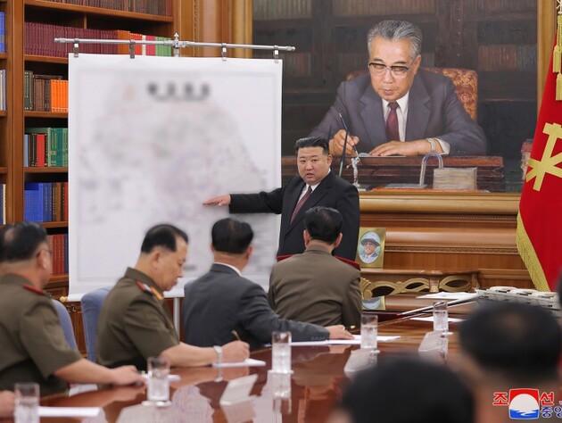 Ким Чен Ын поручил армии КНДР готовиться к войне