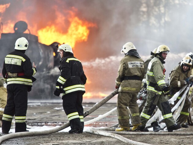 В РФ прогремел взрыв на нефтяном месторождении, два человека погибли, еще четверо госпитализированы с сильными ожогами