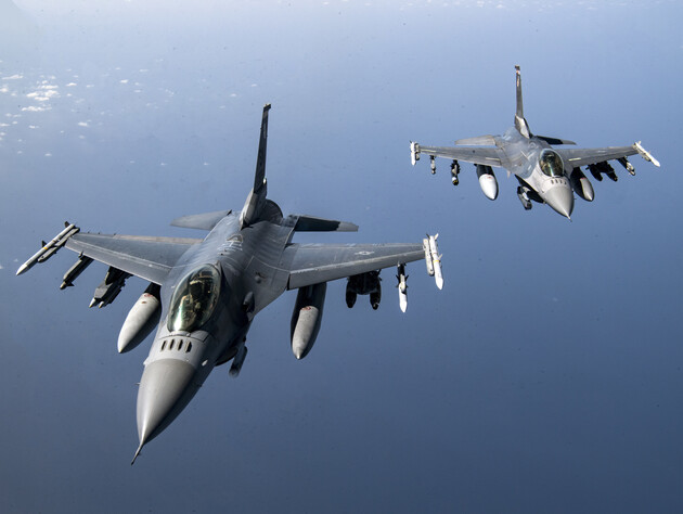 Премьер Дании: Надеюсь, ближе к Новому году первая группа из шести F-16 направится в Украину