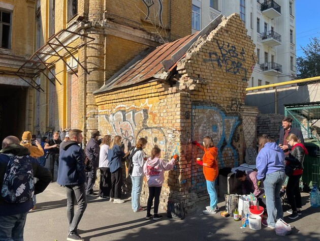 Активисты требуют от Шмыгаля вернуть киевской общине исторический дом Сикорского