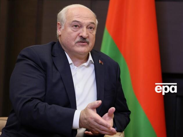 Лукашенко заявил, что только ядерное оружие 