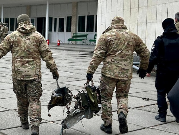 Під час атаки на Київ ракета влучила в лікарню, де військові проходять реабілітацію