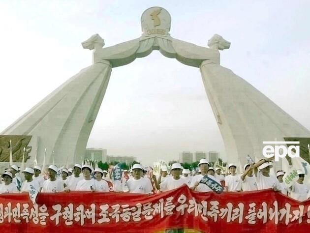 В столице КНДР снесли памятник, который символизировал объединение двух Корей – СМИ 