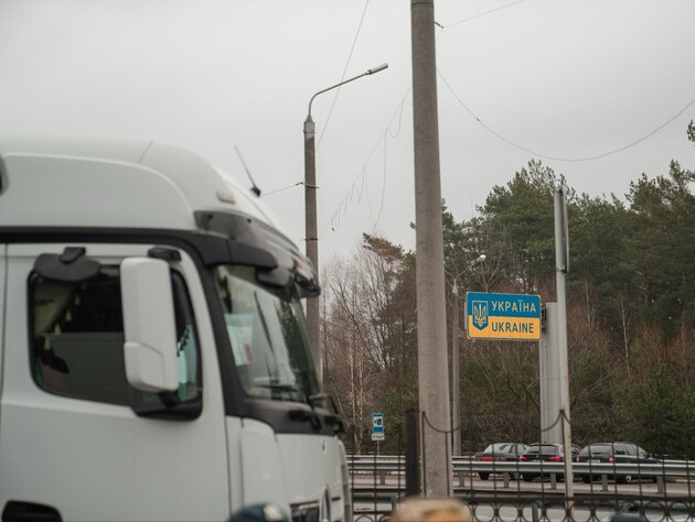 Кубраков: В Польше на заблокированной границе протестующие и полиция останавливают автобусы, без каких-либо объяснений задерживают пассажиров