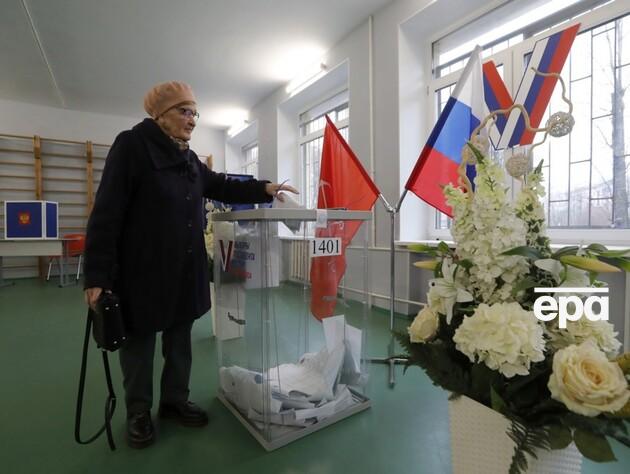 В России на избирательных участках поджигают урны и выливают в них зеленку