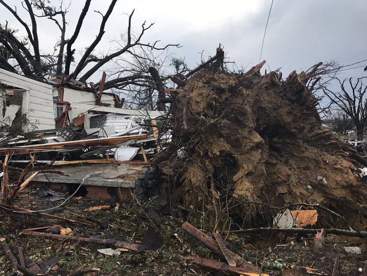 На американский штат Миссисипи обрушился торнадо, погибли три человека