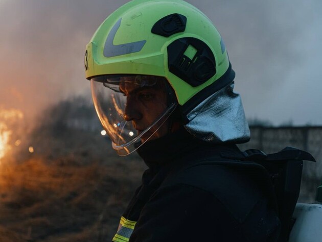 В Днепропетровской области обломки сбитого дрона упали на территории элеватора, произошел пожар – ОВА