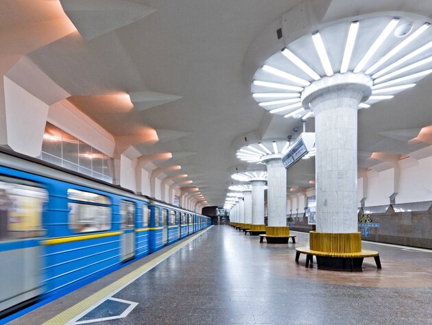 В Харькове останавливали метро