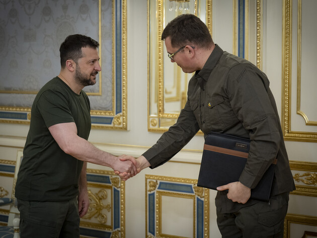 Свой первый зарубежный визит новый министр обороны Литвы совершил в Украину, он встретился с Зеленским