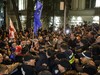 В Грузии протестовали против закона об иноагентах, есть задержанные. Протесты пообещали продолжить утром. Фото