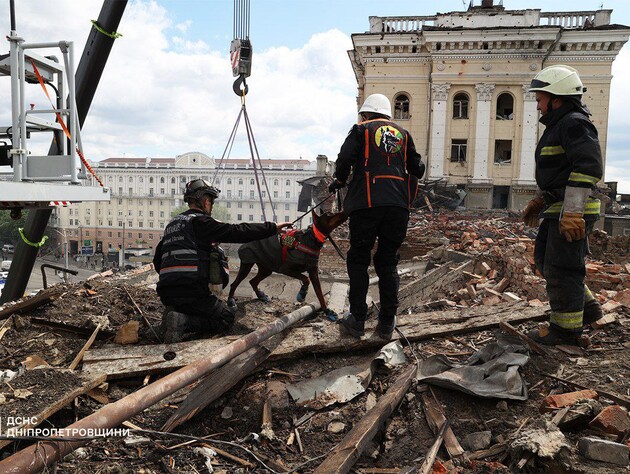 В Днепре из-под завалов извлекли тело жертвы российского удара, всего в области семеро погибших – ОВА
