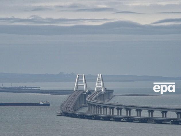 Экс-глава МИД Литвы посоветовал желающим сфотографироваться на Крымском мосту, пока 