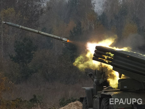 В штабе АТО сообщили, что боевики из "Градов" обстреляли украинские позиции около Водяного