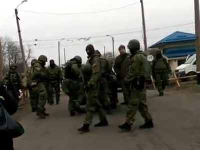 Силовики разогнали редут активистов блокады на станции Кривой Торец. Видео