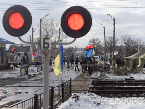 Как отреагировали в Украине и в мире на решение СНБО о блокаде оккупированных районов Донбасса