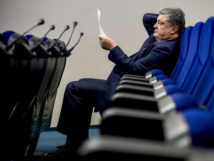 В прошлом году Порошенко получил 282 подарка