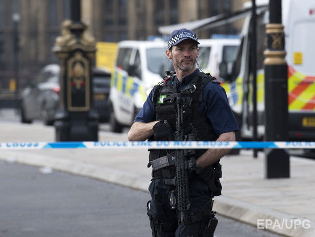 Теракт в Лондоне: полиция задержала семерых подозреваемых