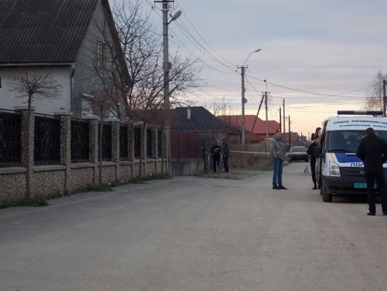 На Закарпатье обстреляли дом люстрированного зампрокурора области &ndash; СМИ