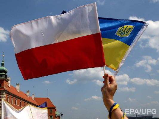 В Украине после обстрела Генконсульства Польши в Луцке закрылись все польские консульства
