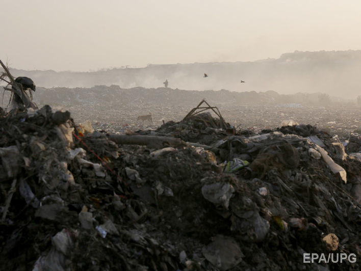 В Шри-Ланке гора мусора накрыла 40 домов, шесть людей погибли