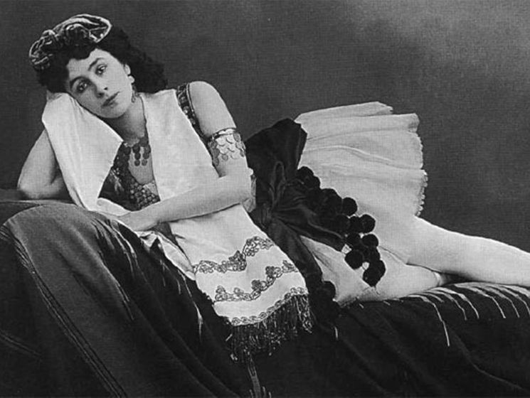 В экспертизе фильма "Матильда" говорится, что негативный образ Николая II усиливает то, что его любовница некрасивая