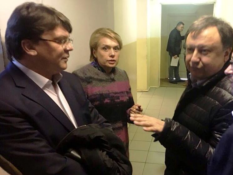 Жданов и Омелян попросят суд отдать им Мартыненко на поруки