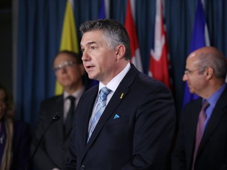 Теневой министр обороны Канады призвал предоставить Украине снайперские винтовки и противотанковые системы