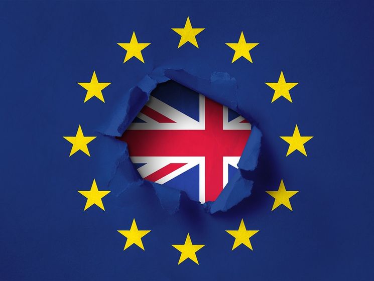 Предстоящий саммит в Брюсселе по поводу Brexit станет проверкой европейского единства на прочность – Bloomberg