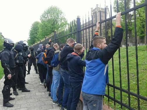 Во Львове произошла массовая драка. Задержано более 30 человек