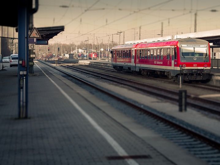 В Молдове из-за ливней приостановили движение поездов