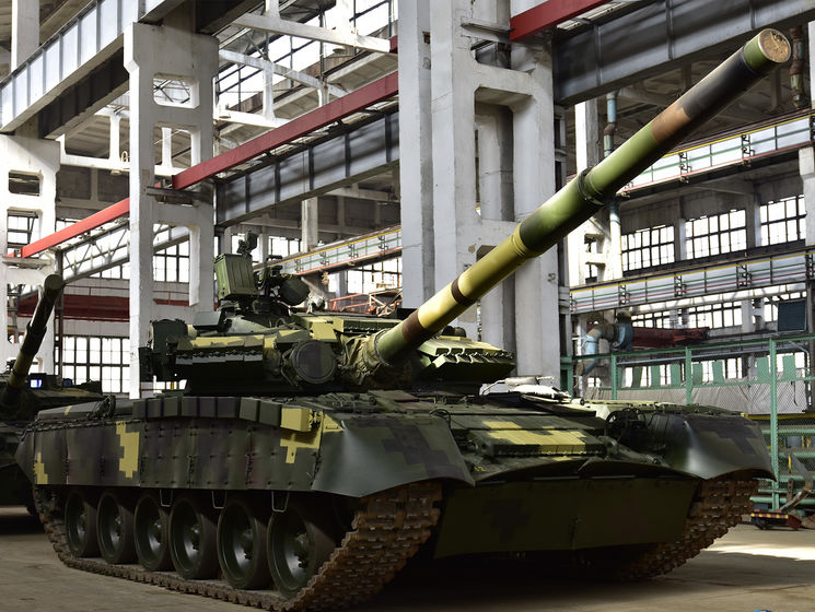 На танкодромі перевірили бронетехніку, яку передадуть українським десантникам. Відео
