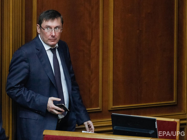 В Печерский суд передали ходатайство о заочном осуждении Азарова &ndash; Луценко