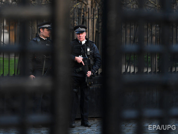 Вестминстерский дворец закрыли для посещений после теракта в Манчестере