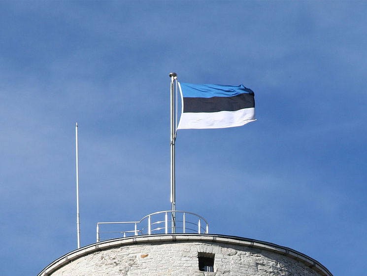 Эстония высылает из страны двух российских дипломатов