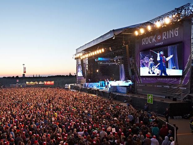 В Германии из-за угрозы теракта прервали музыкальный фестиваль 