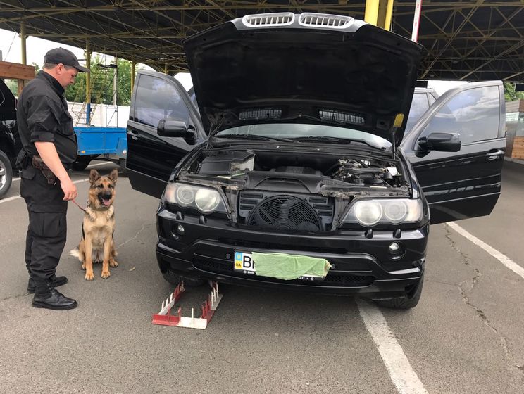 Одесские пограничники обнаружили BMW, который уже 12 лет ищут в Испании
