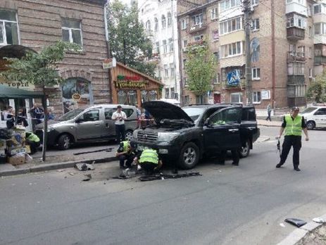 Взрыв автомобиля в центре Киева может быть связан с аннексией Крыма – советник мэра Киева Белоцерковец