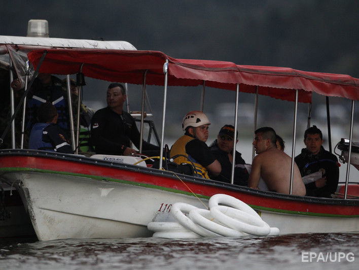 В Колумбии затонуло судно, есть погибшие. Видео
