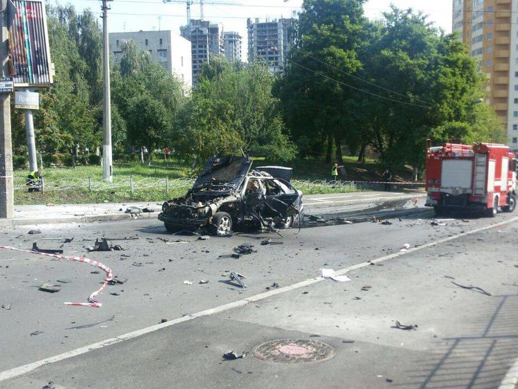 В результате взрыва автомобиля в Киеве погиб один человек – СМИ